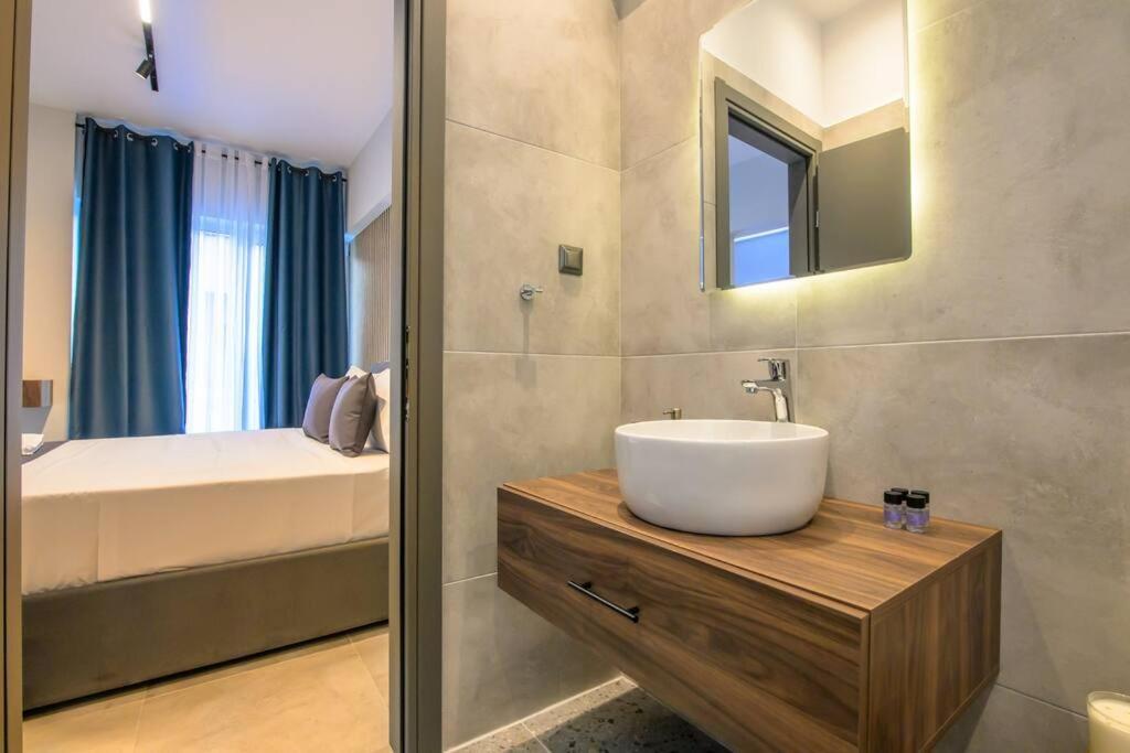 Luxury Central Apartment 4,1 ลาริซา ภายนอก รูปภาพ