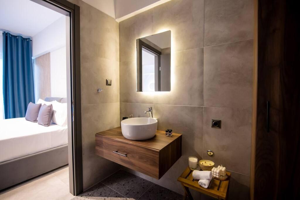 Luxury Central Apartment 4,1 ลาริซา ภายนอก รูปภาพ